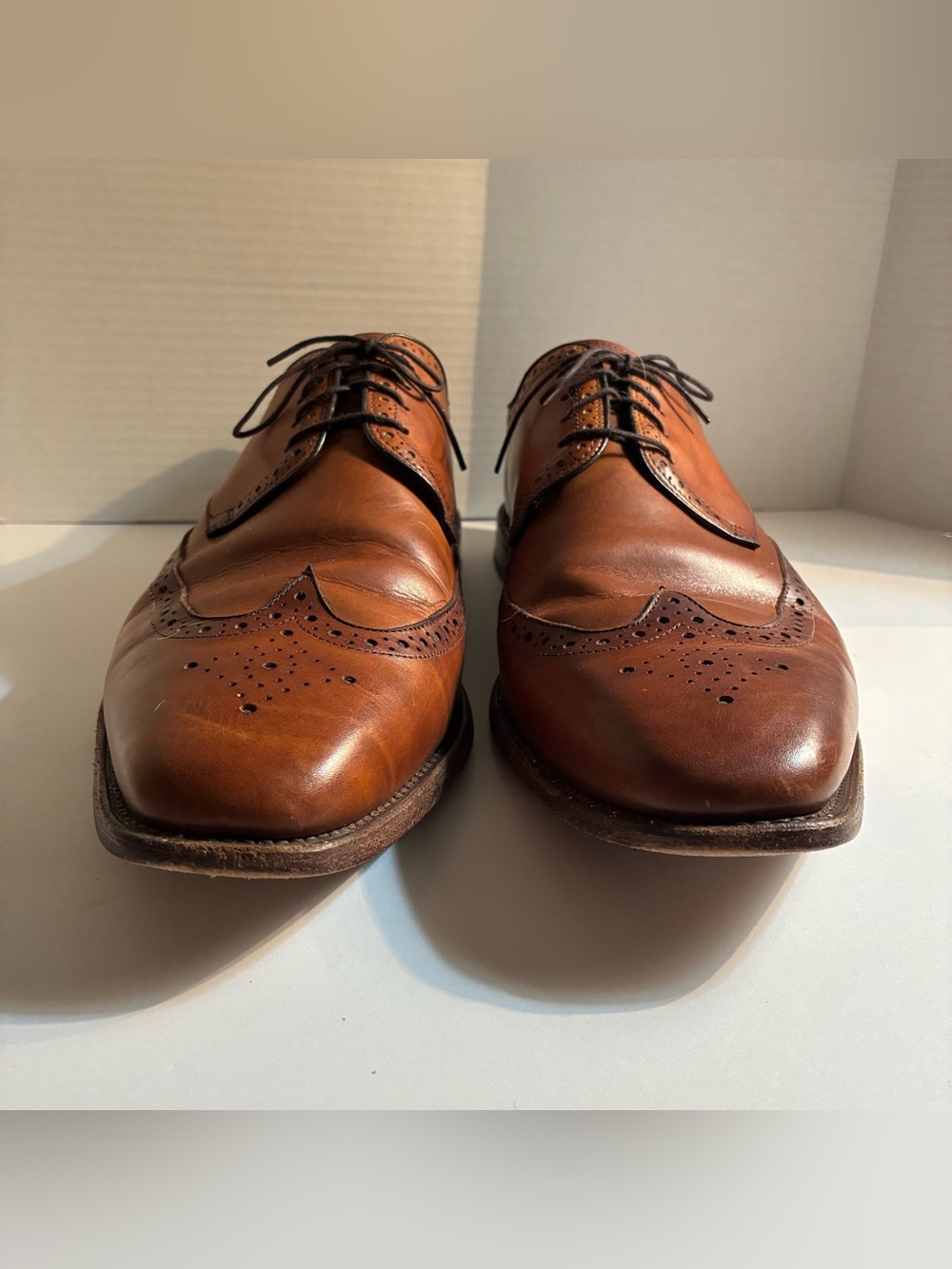 Allen Edmonds Cognac Brown Leather Wingtip Oxfords Men’s Size 13 - Picture 2 of 12